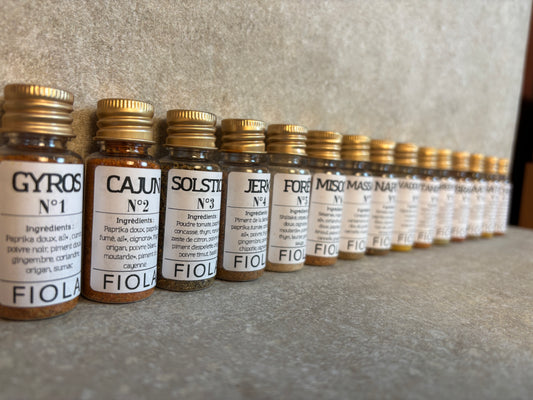 Coffret d’épices – 15 fioles pré-dosées pour cuisiner avec les épices | Fiola
